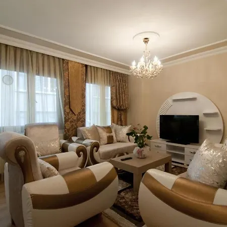 Luxury 4 2 With Terrace Olimpiyat דירה