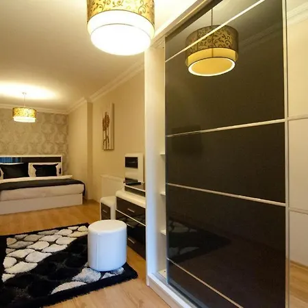 דירה Luxury 4 2 With Terrace Olimpiyat